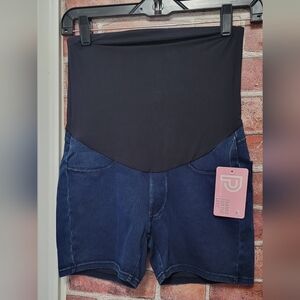 Maternity women's size is small over the belly denim look shorts. New